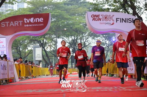 Race photo from ONE RUN 10 K