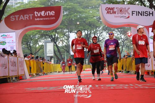 Race photo from ONE RUN 10 K