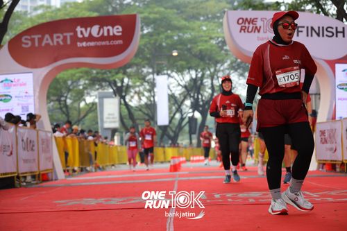 Race photo from ONE RUN 10 K