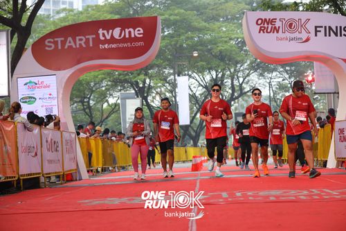 Race photo from ONE RUN 10 K