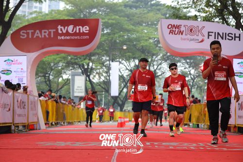 Race photo from ONE RUN 10 K