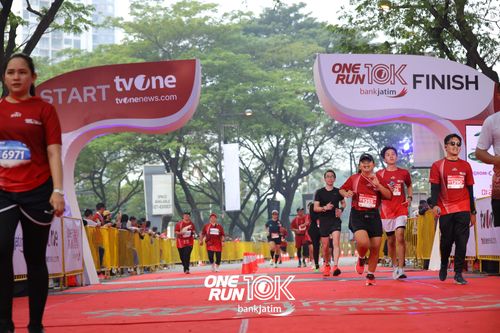 Race photo from ONE RUN 10 K