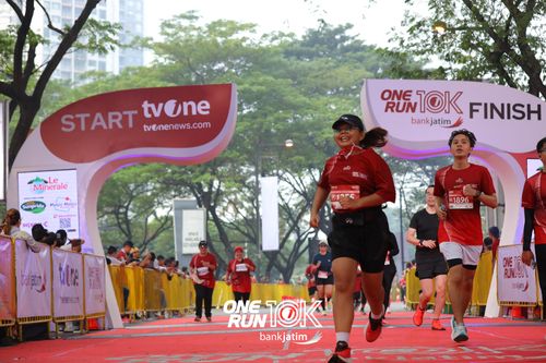 Race photo from ONE RUN 10 K