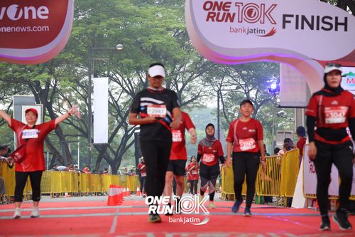 Race photo from ONE RUN 10 K