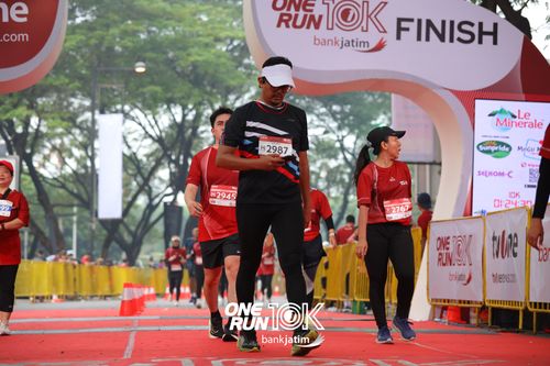 Race photo from ONE RUN 10 K