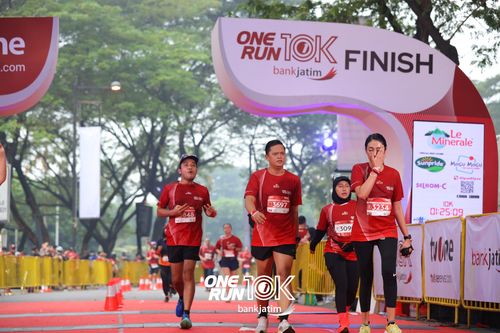 Race photo from ONE RUN 10 K