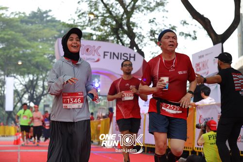 Race photo from ONE RUN 10 K