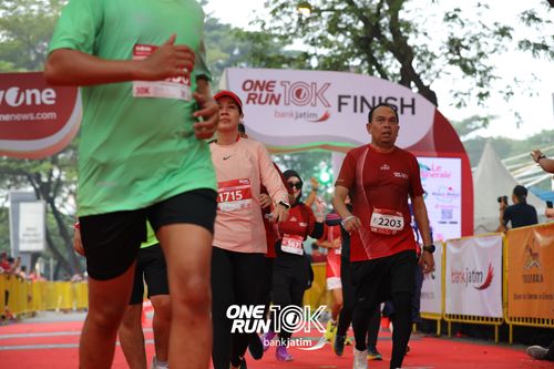 Race photo from ONE RUN 10 K