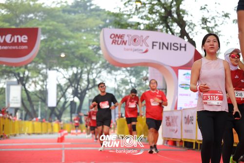 Race photo from ONE RUN 10 K