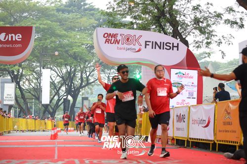 Race photo from ONE RUN 10 K