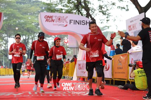 Race photo from ONE RUN 10 K