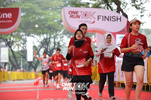 Race photo from ONE RUN 10 K