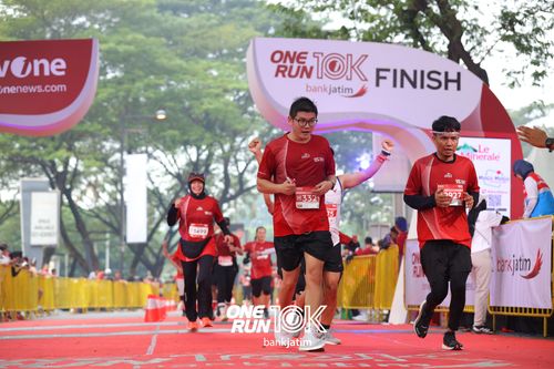 Race photo from ONE RUN 10 K