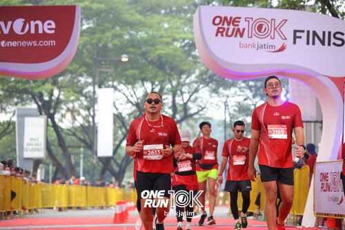 Race photo from ONE RUN 10 K