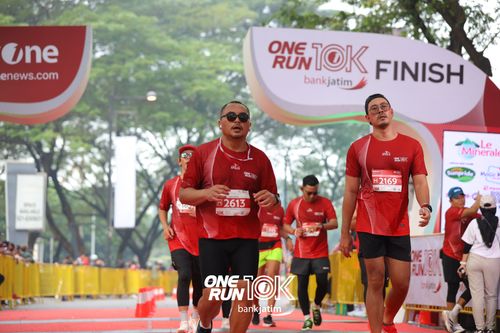 Race photo from ONE RUN 10 K