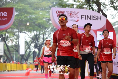 Race photo from ONE RUN 10 K