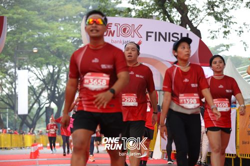 Race photo from ONE RUN 10 K