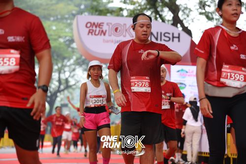 Race photo from ONE RUN 10 K