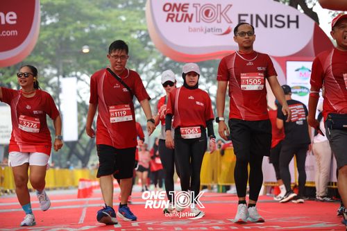 Race photo from ONE RUN 10 K