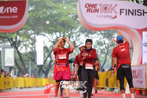 Race photo from ONE RUN 10 K