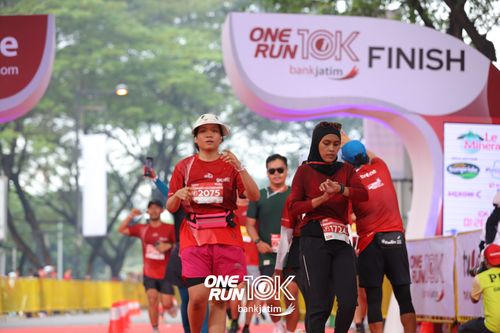 Race photo from ONE RUN 10 K