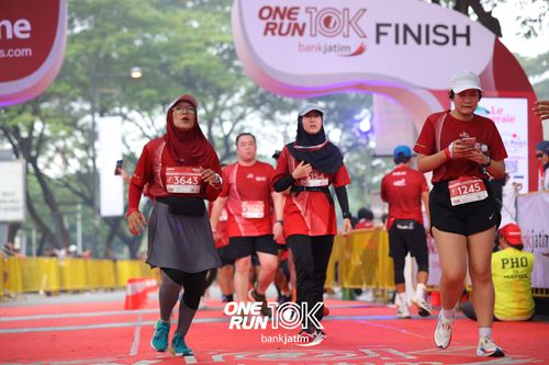 Race photo from ONE RUN 10 K