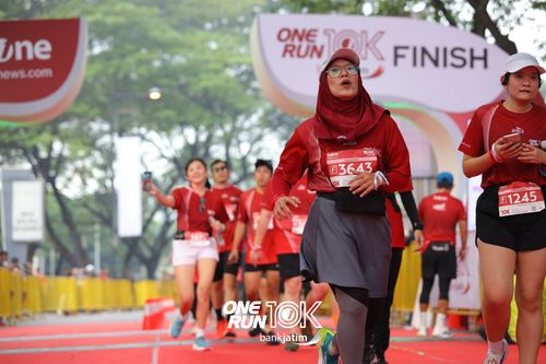 Race photo from ONE RUN 10 K