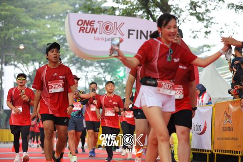 Race photo from ONE RUN 10 K