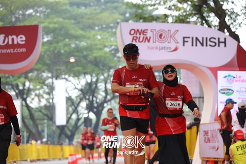 Race photo from ONE RUN 10 K