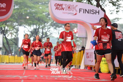 Race photo from ONE RUN 10 K