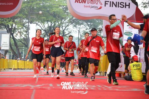 Race photo from ONE RUN 10 K