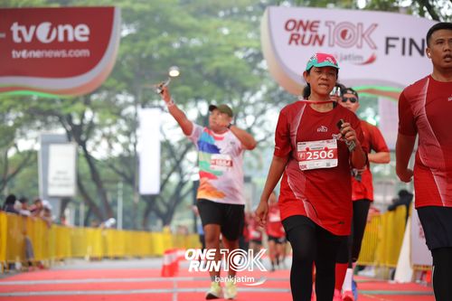 Race photo from ONE RUN 10 K