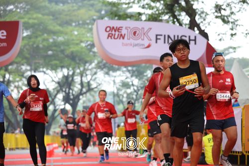Race photo from ONE RUN 10 K