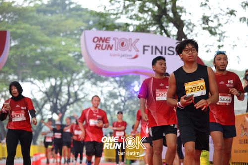 Race photo from ONE RUN 10 K