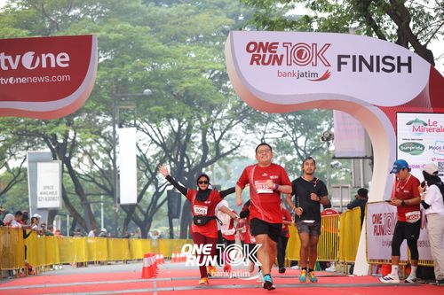 Race photo from ONE RUN 10 K