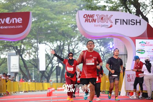 Race photo from ONE RUN 10 K