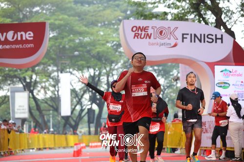 Race photo from ONE RUN 10 K