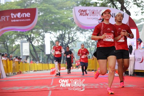 Race photo from ONE RUN 10 K