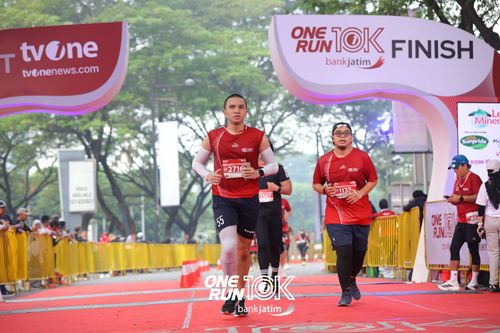 Race photo from ONE RUN 10 K
