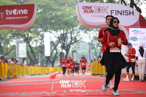 Race photo from ONE RUN 10 K
