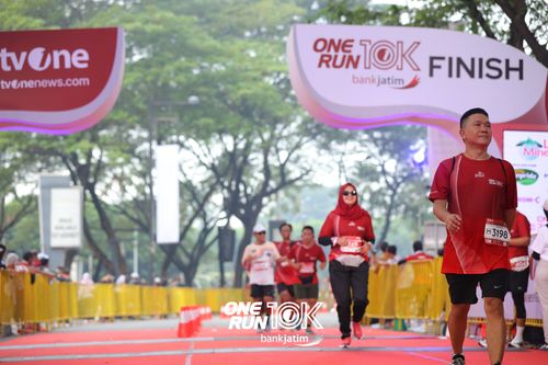 Race photo from ONE RUN 10 K