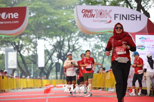 Race photo from ONE RUN 10 K
