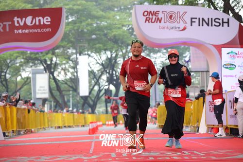 Race photo from ONE RUN 10 K