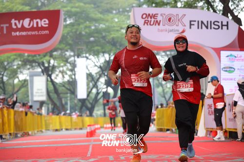 Race photo from ONE RUN 10 K