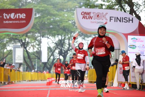 Race photo from ONE RUN 10 K