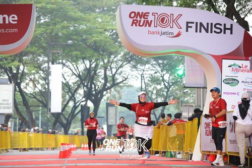 Race photo from ONE RUN 10 K