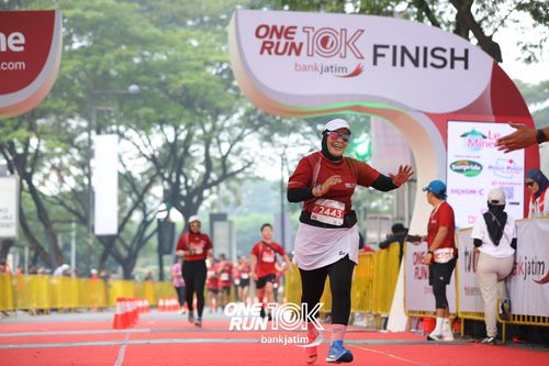 Race photo from ONE RUN 10 K