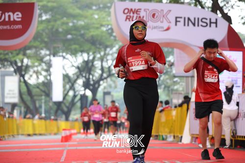 Race photo from ONE RUN 10 K