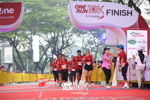 Race photo from ONE RUN 10 K