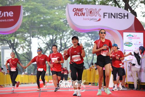 Race photo from ONE RUN 10 K
